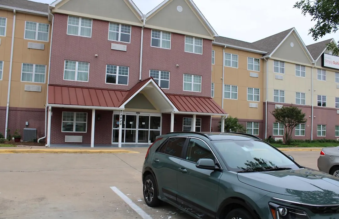 Sonesta Simply Suites Houston Brookhollow-1