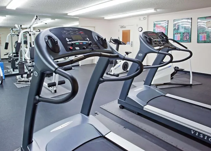 3 star hotel: Candlewood Suites By The Galleria